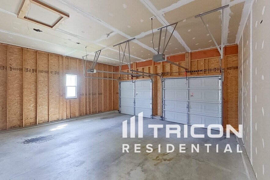 Building Photo - 3441 Mackey Wherry St