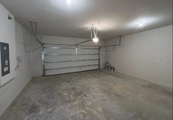 Building Photo - 11931 Thorncrest Dr