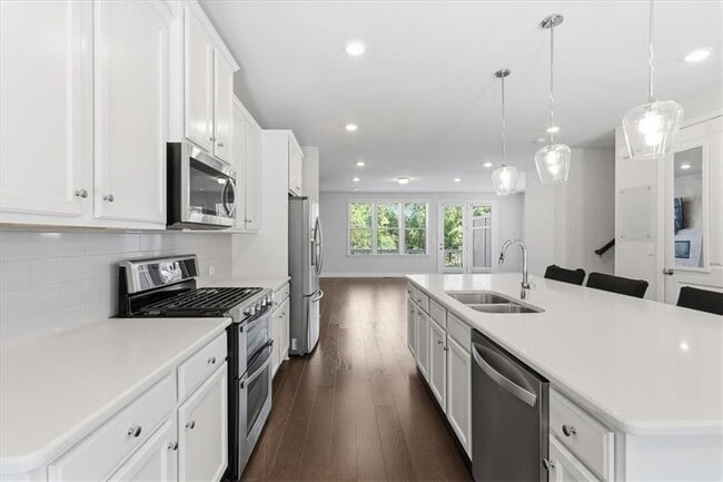 Building Photo - 2565 Cherry Birch Ln