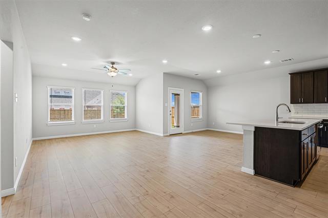 Building Photo - 1324 Water Canna Dr