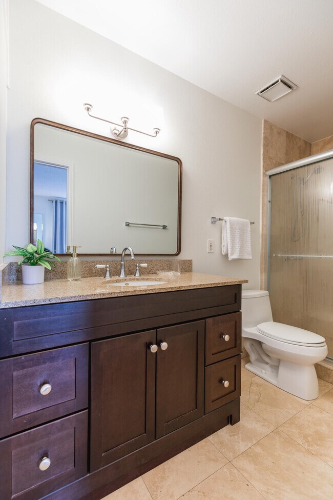 Building Photo - 351 N Hermosa Dr
