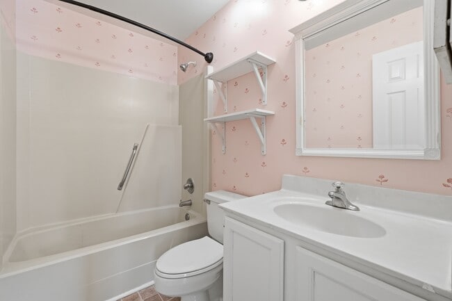 Building Photo - 5260 Settlers Park Dr