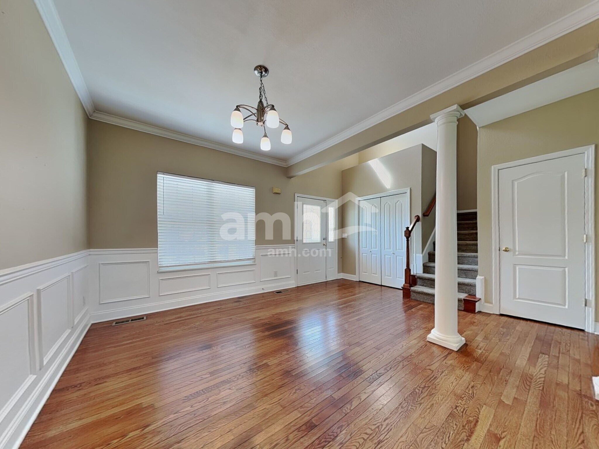 Building Photo - 4635 Aylesbury Dr