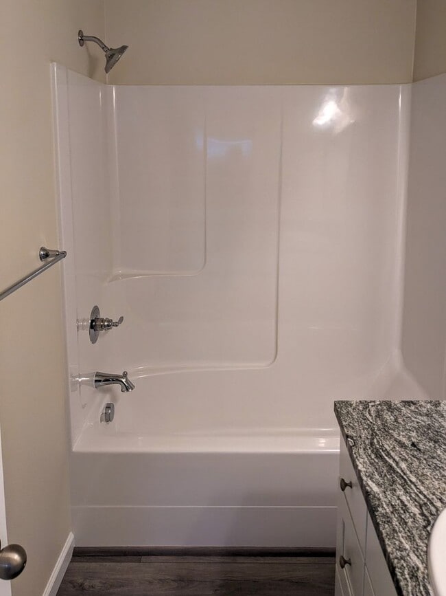 Building Photo - 1871 SE Mulberry Ave