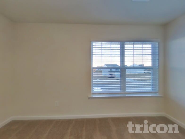 Building Photo - 307 Limestone Cir