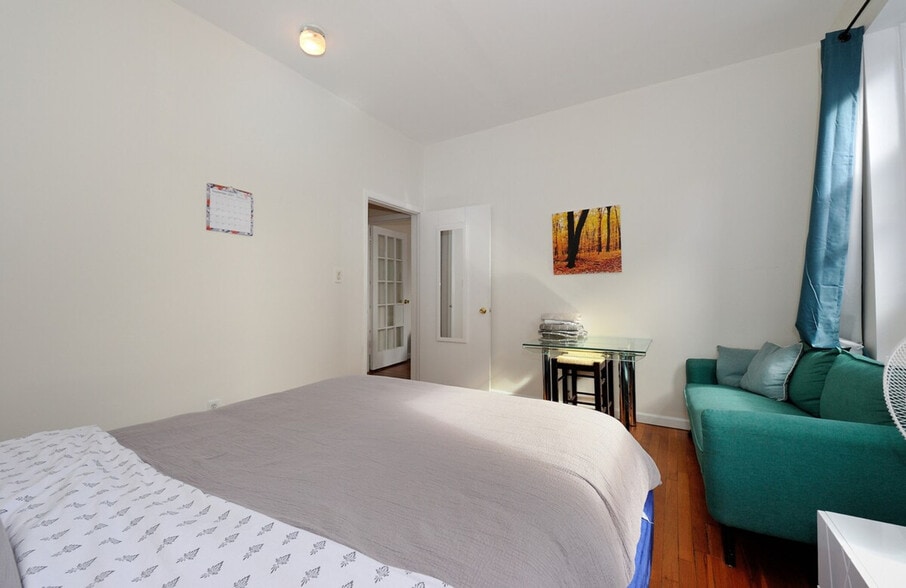 Building Photo - 1503 1st Ave