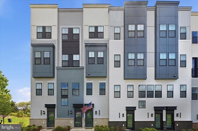 Building Photo - 14435 Gln Mnr Dr