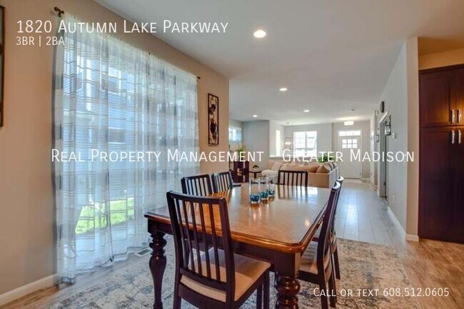 Building Photo - 1820 Autumn Lake Parkway