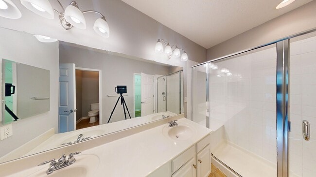 Building Photo - Spacious 2Bed/ 2Bath Condo With Office and 1-Car Garage - Bartram Park - Available NOW!