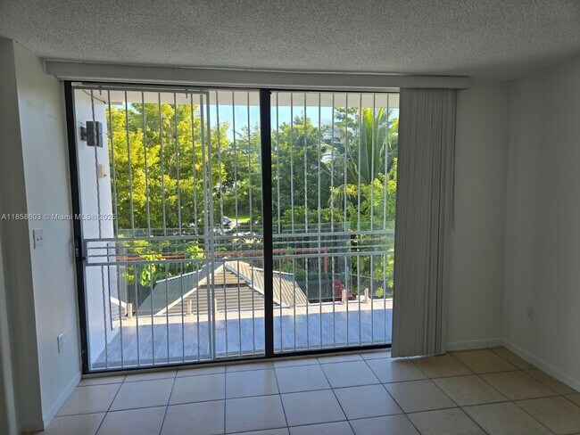 Building Photo - 12352 SW 18th Terrace