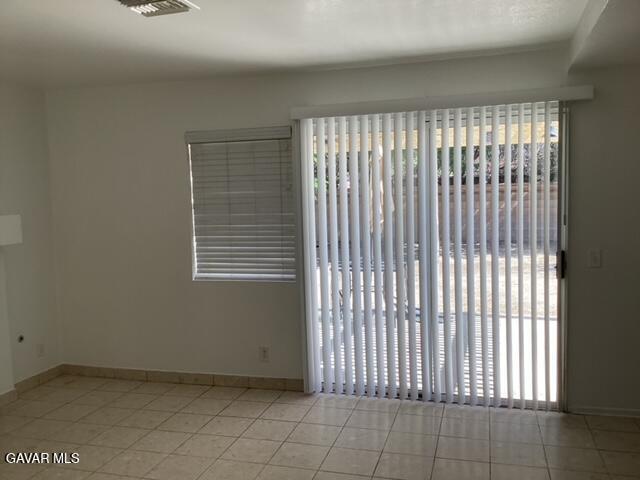 Building Photo - 607 Esther Dr