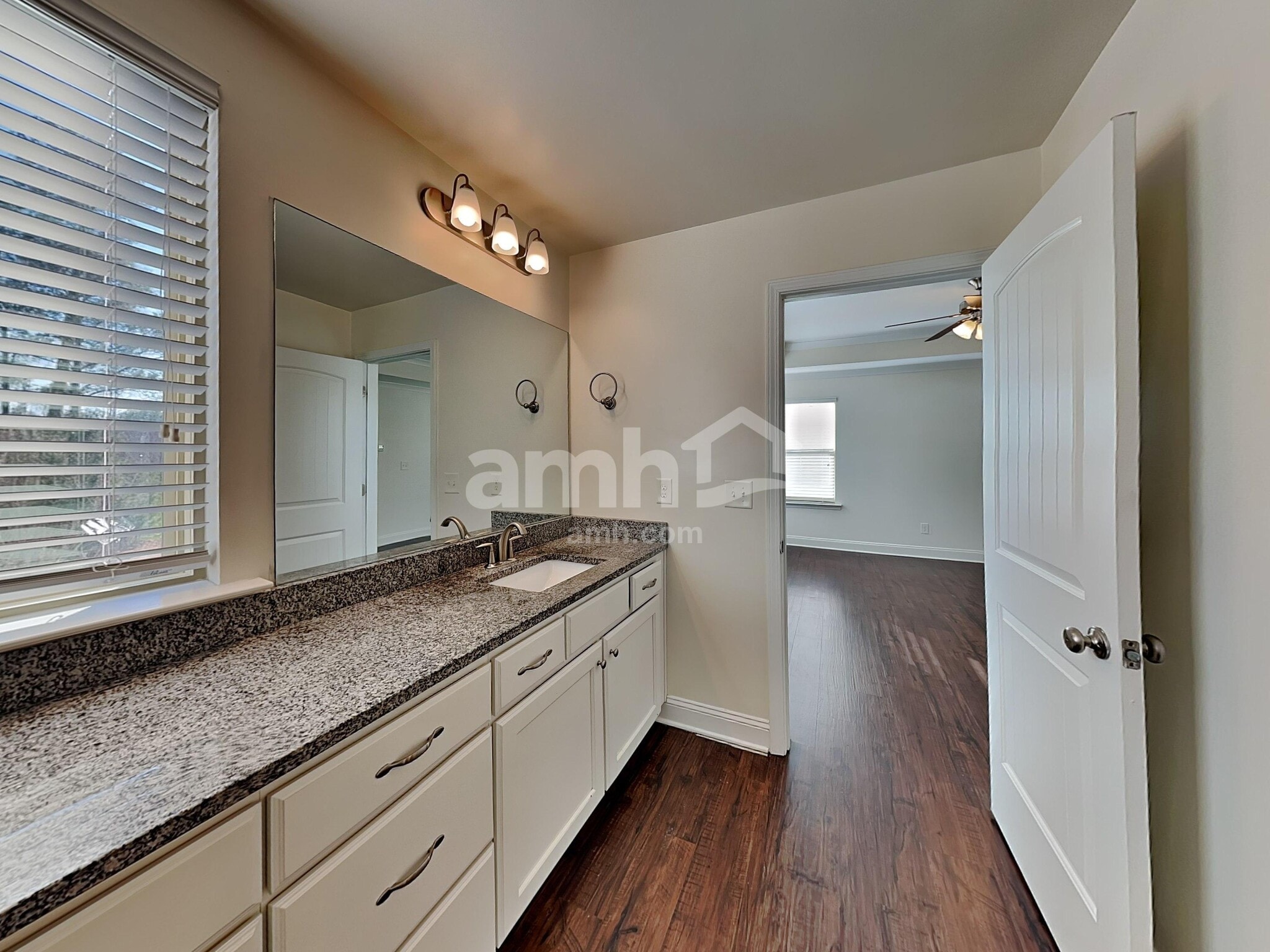 Building Photo - 1337 Weatherbrook Cir
