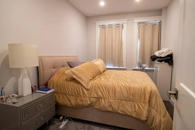 Building Photo - 109 Queensberry St