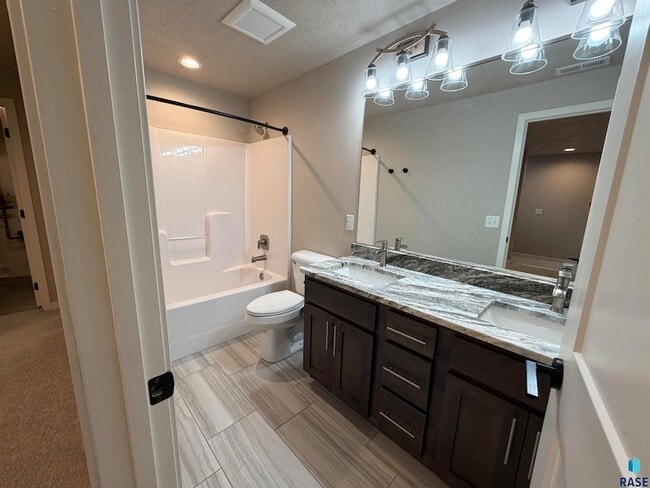 Building Photo - 2607 E Sunburst Dr