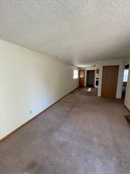 Building Photo - 17901 E 18th Street Ct S