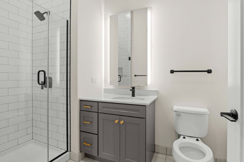 Building Photo - 160 W Huron St