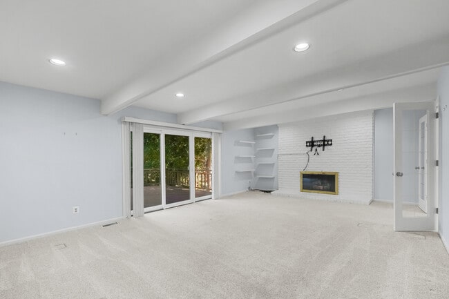 Building Photo - 3072 Brewster Ct