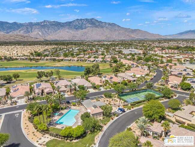 Building Photo - 88 Vía Las Flores