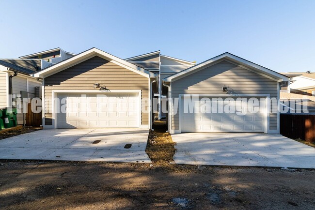 Building Photo - MOVE IN SPECIAL: $1,000 OFF 1st MONTHS REN...