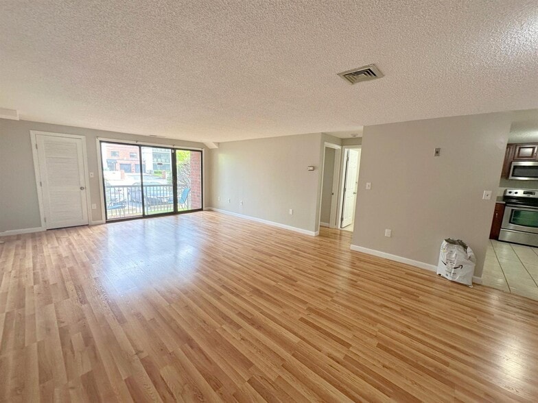 Building Photo - 30 Revere Beach Pky