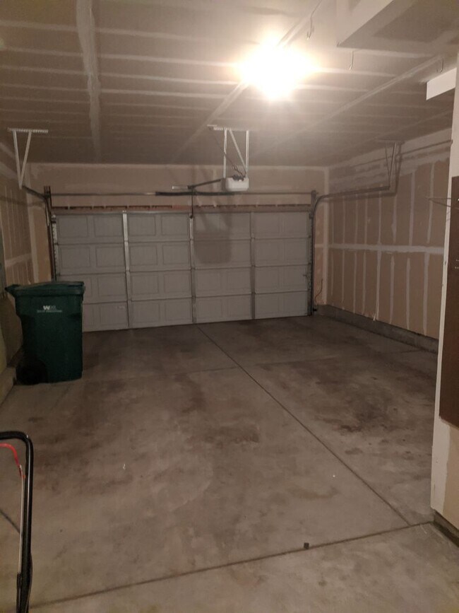 Building Photo - 7536 Shallow Brooke Pl