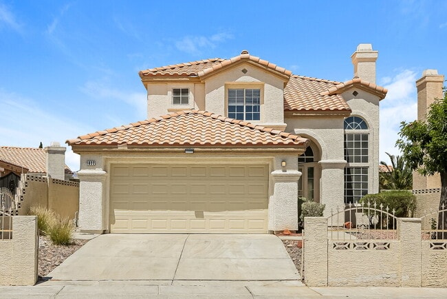 Building Photo - 1832 Fan Fare Dr