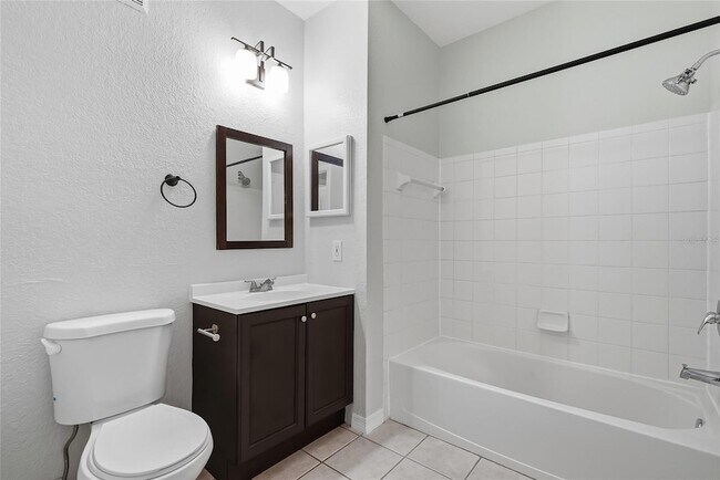 Building Photo - 5511 Legacy Crescent Pl