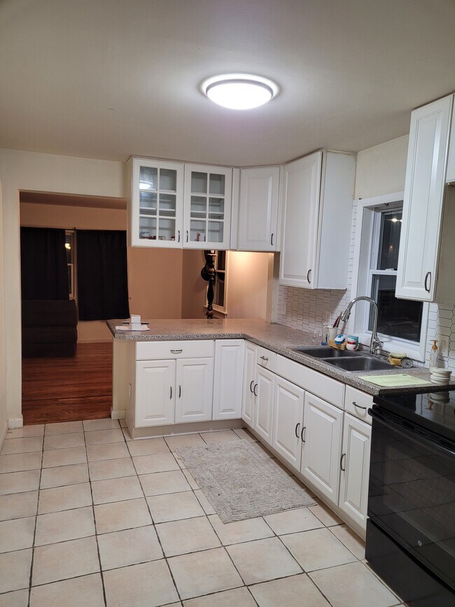 Kitchen - 3832 Church Rd