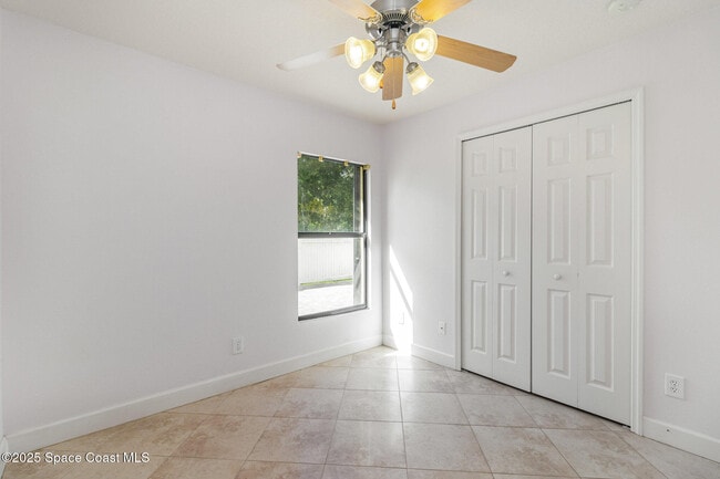 Building Photo - 1200 Luminary Cir