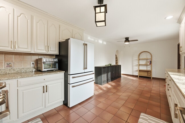 Building Photo - 150 Hankins Rd