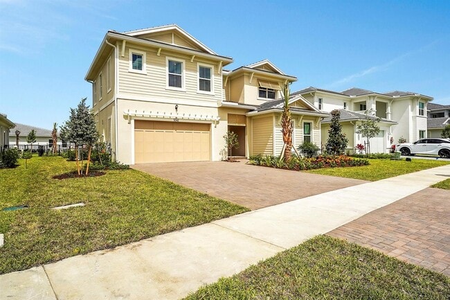 Building Photo - 9341 Crestview Cir