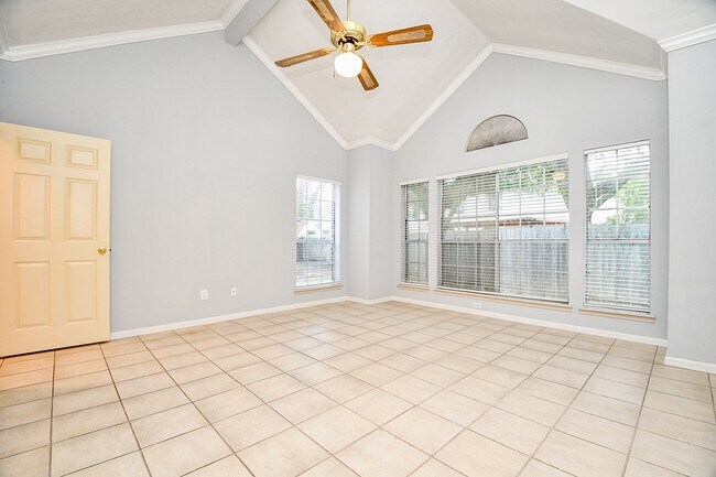 Building Photo - 6335 Oakburl Ln