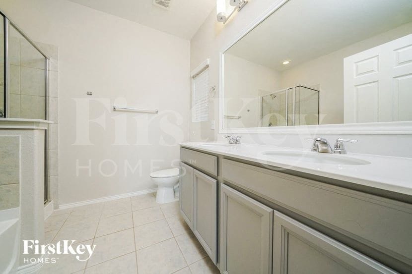 Building Photo - 713 Jonius Creek Dr