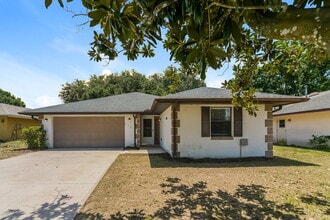 Building Photo - 104 Lake Daisy Terrace