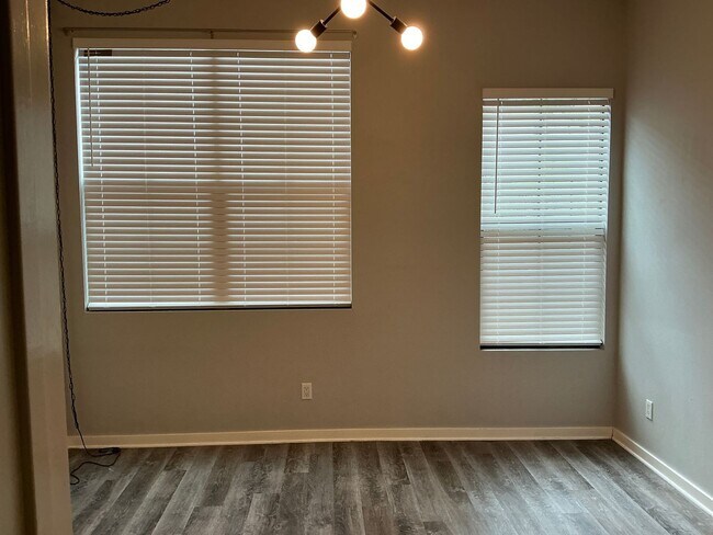 Building Photo - 3 Bedroom 3 Bath Townhouse Style Condo at Depot Walk in Orange