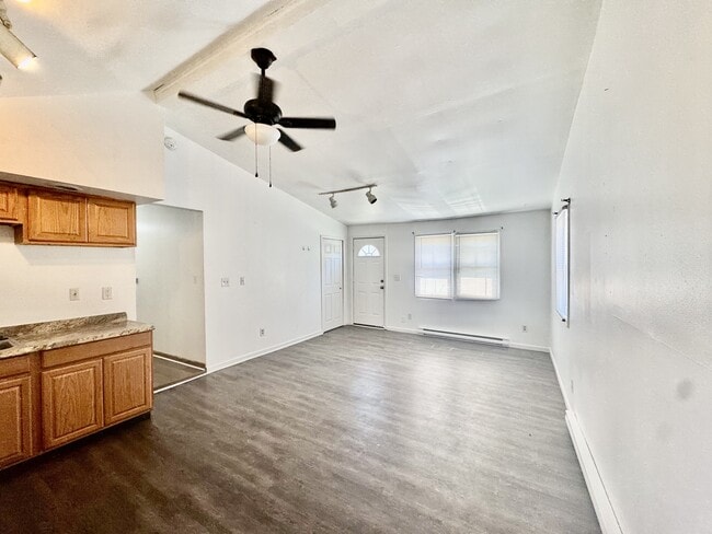 Building Photo - 219 N Prospect Rd