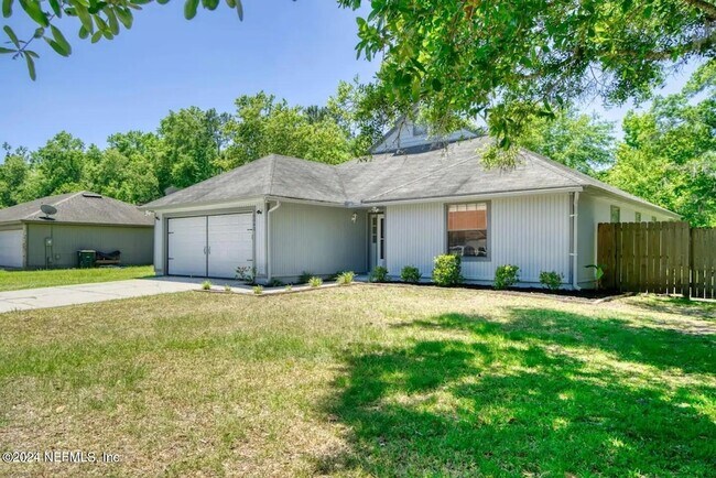 Building Photo - 10062 Hawks Hollow Rd