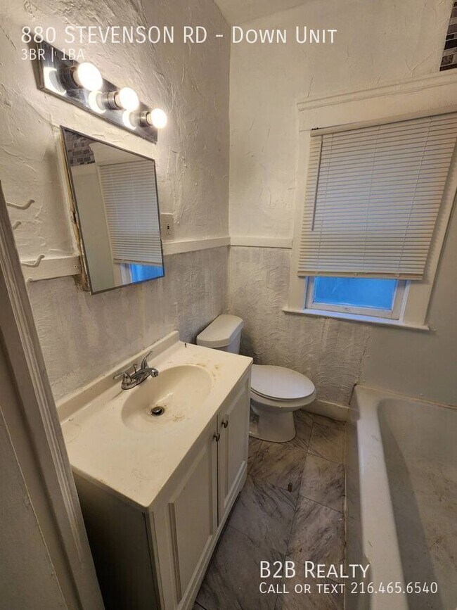 Building Photo - 880 Stevenson Rd