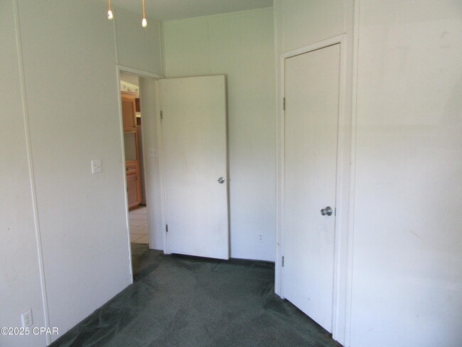Building Photo - 12013 Hibiscus St