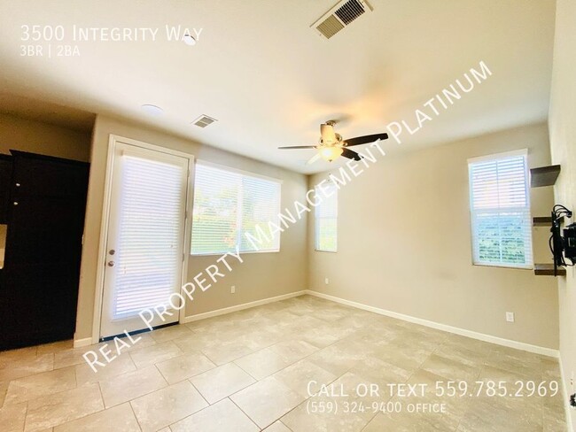 Building Photo - $2,195 Dewolf & Barstow, 3 Bedroom $500 MO...