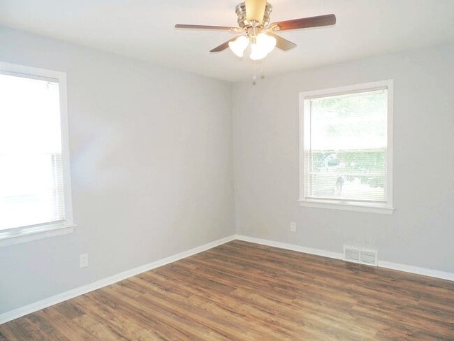 Building Photo - 18201 Hazelwood Ave