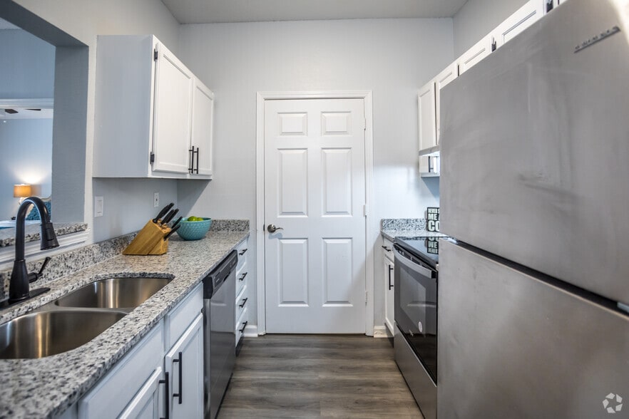 2 BR, 2 BA - 1126SF - Modena at Mallard Creek