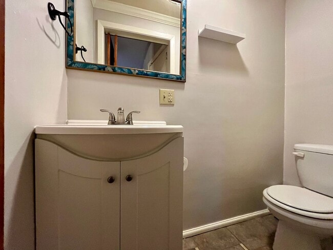 Building Photo - 917 W Turner St