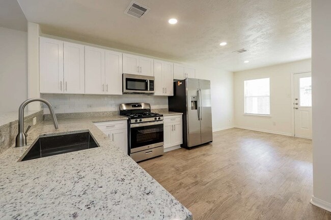 Building Photo - 922 Doubletree Glen Dr