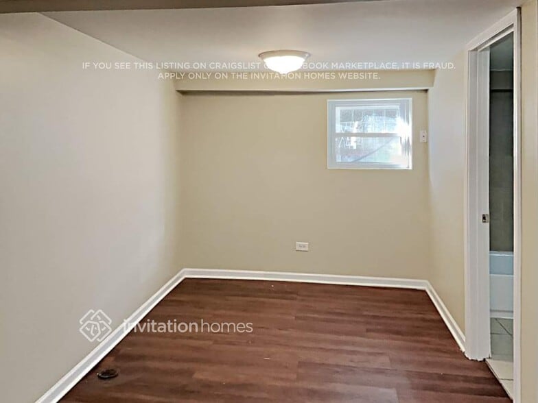 Building Photo - 5539 W Eddy St