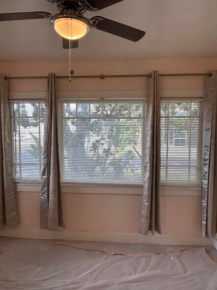 Building Photo - 515 N Garfield Ave