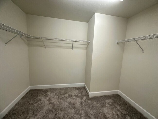 Building Photo - 9074 Bexley Dr