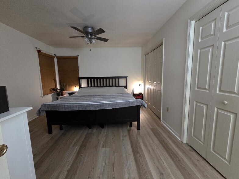 Building Photo - 34 Degas Cir