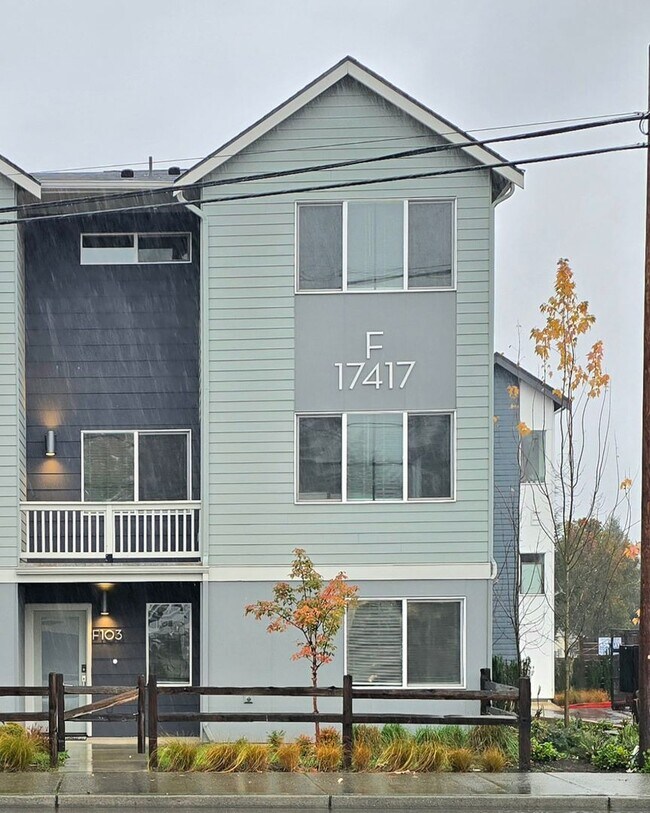 Primary Photo - 4 Bedroom Home in Monroe Available Now!