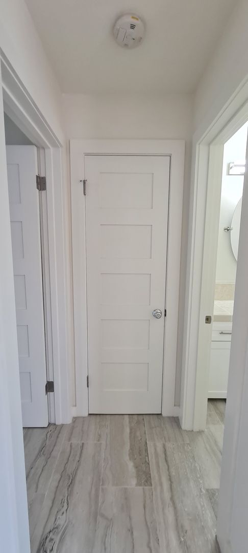 Building Photo - Newly Remodeled 1 Bedroom / Call or text O...